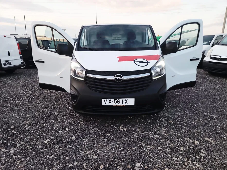 Opel Vivaro 2016